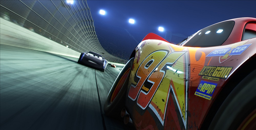 NASCARを知るにもおすすめ！　『カーズ／クロスロード』(C) 2020 Disney/Pixar