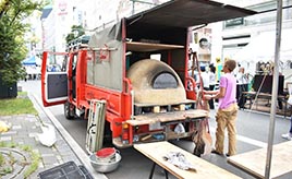 モバイルアースオーブン搭載の消防車に迫る【札幌国際芸術祭2017】