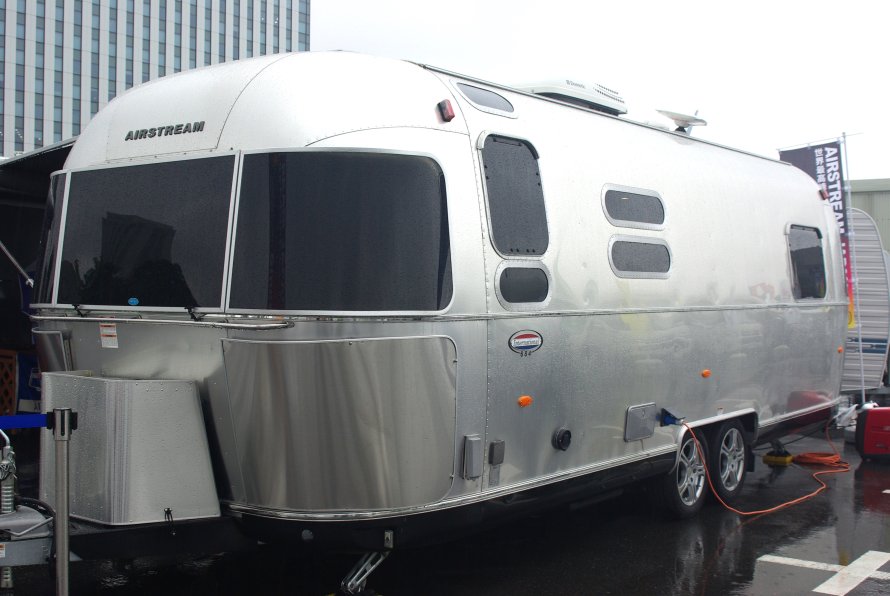 AIRSTREAM Flying Cloud