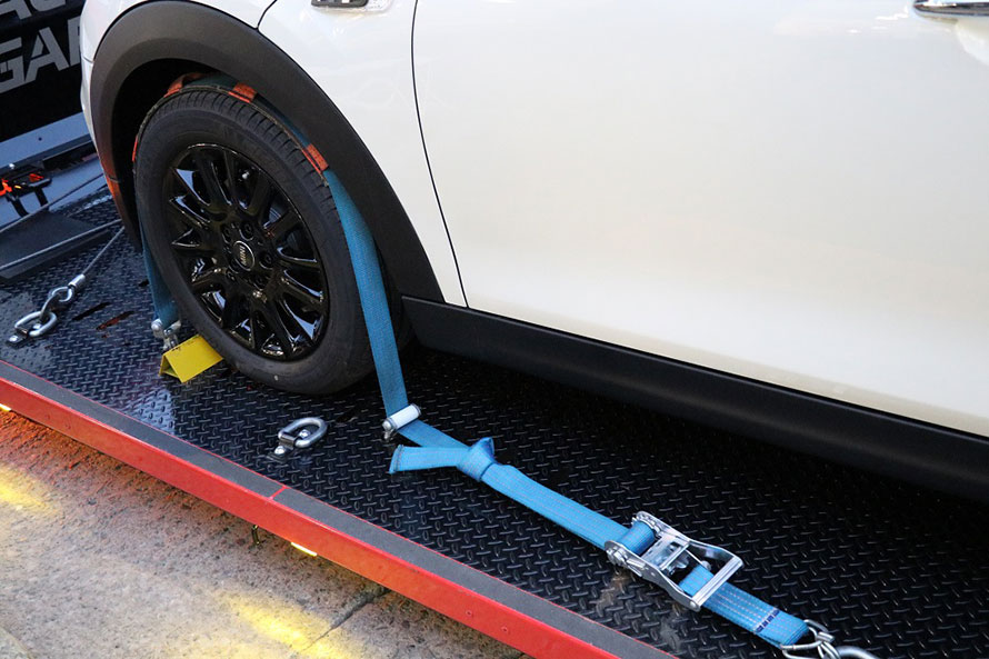 積載車は名刺代わり アクティブガレージ ローダーへのこだわり トヨタ自動車のクルマ情報サイト Gazoo