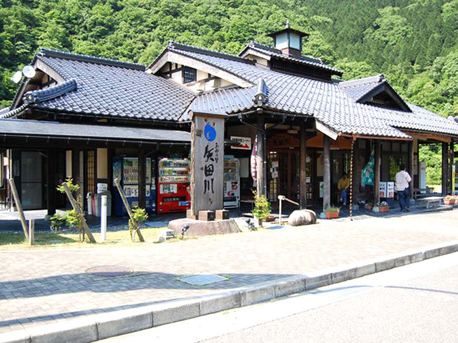 あたり一面には昭和へとタイムスリップできるかのような田園風景が広がる