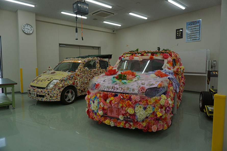 東京オートサロンのドレスアップカー部門へ出展した「華車」。毎年出展しているそうで、すでに伝統行事となっているのだとか。