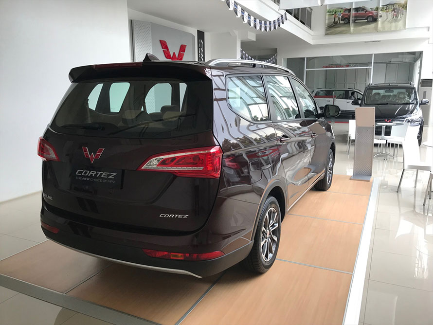 日系mpvの独壇場であるインドネシア市場に乗り込んできた中国メーカー Wuling のディーラーに潜入 トヨタ自動車のクルマ情報サイト Gazoo