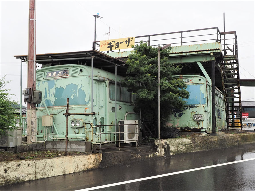 その名も 場巣 琴参バスの廃車体を使った定食屋 トヨタ自動車のクルマ情報サイト Gazoo