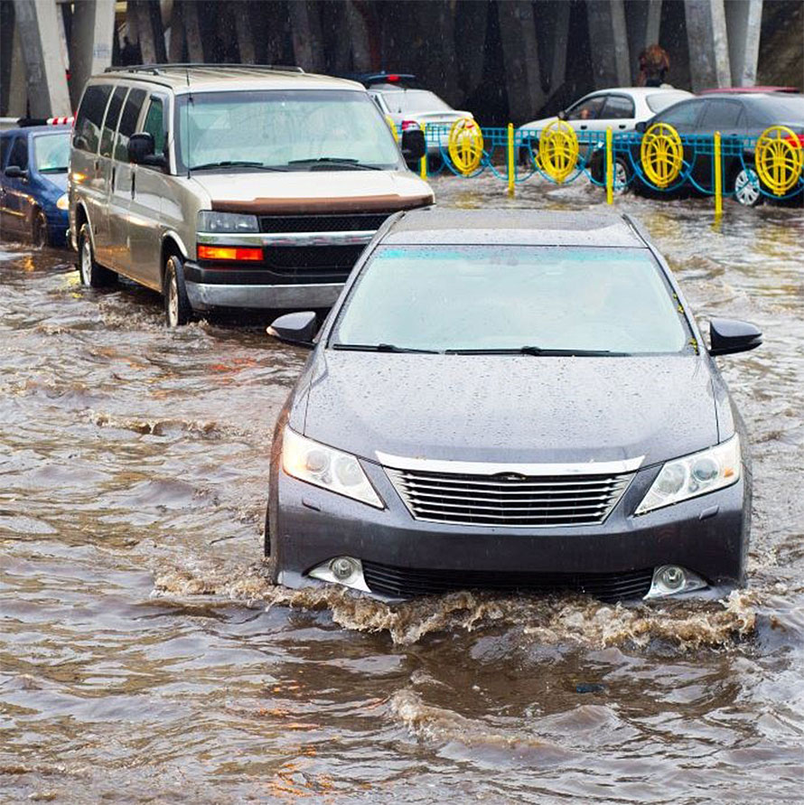 万が一クルマが災害に遭ってしまったら 被災したクルマの対処法 トヨタ自動車のクルマ情報サイト Gazoo