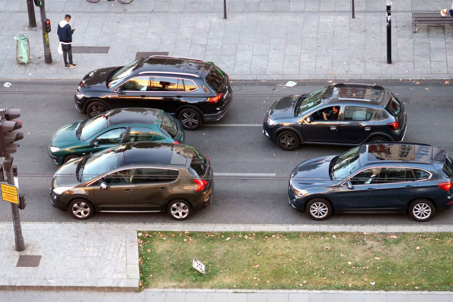 これさえ押さえればパリジャン気分 パリの街で見かけたクルマ 交通事情18 トヨタ自動車のクルマ情報サイト Gazoo