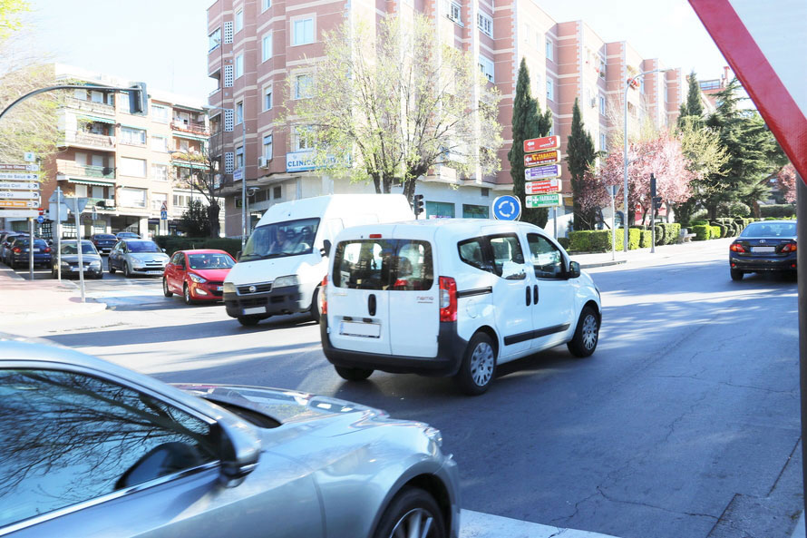アグレッシブでもルールに忠実 現地で感じたスペインの交通事情 トヨタ自動車のクルマ情報サイト Gazoo