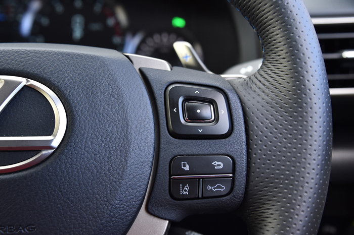 レクサスrc F 運転席まわりの機能装備 徹底検証 トヨタ自動車のクルマ情報サイト Gazoo