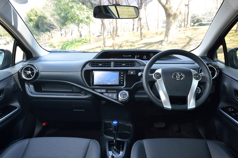 トヨタ アクア 運転席まわりの機能装備 徹底検証 トヨタ自動車のクルマ情報サイト Gazoo