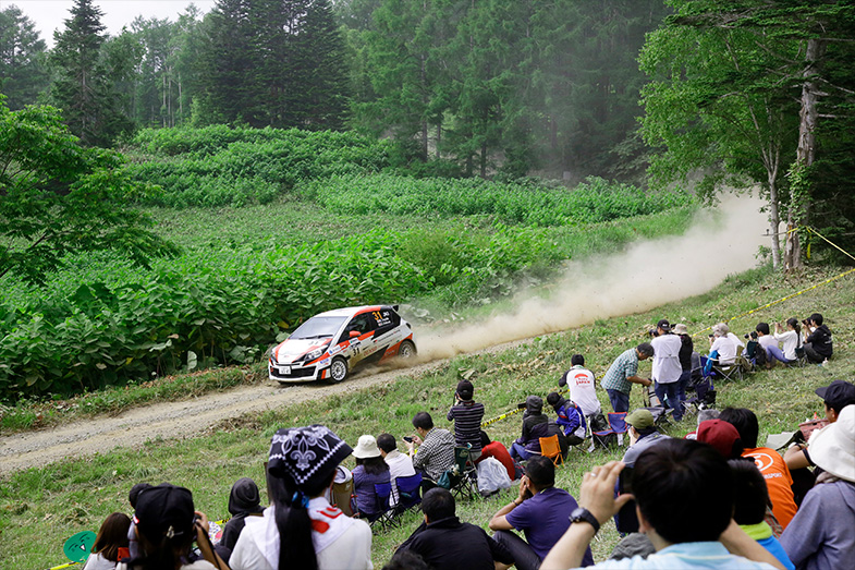 全日本ラリー 足まわりのトラブルに見舞われるもjn3クラス2位を獲得 トヨタ自動車のクルマ情報サイト Gazoo