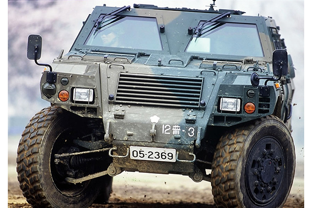 働くクルマ 大集合 軽装甲機動車 国を守るクルマ トヨタ自動車のクルマ情報サイト Gazoo