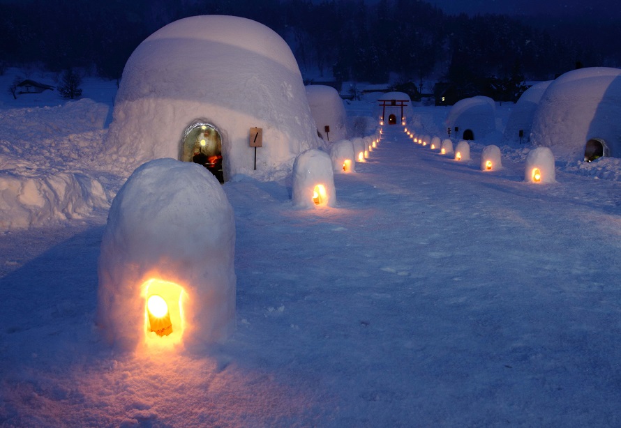 雪の中で味わう のろし鍋 一面銀世界のかまくらの里へドライブ 長野県飯山市 トヨタ自動車のクルマ情報サイト Gazoo