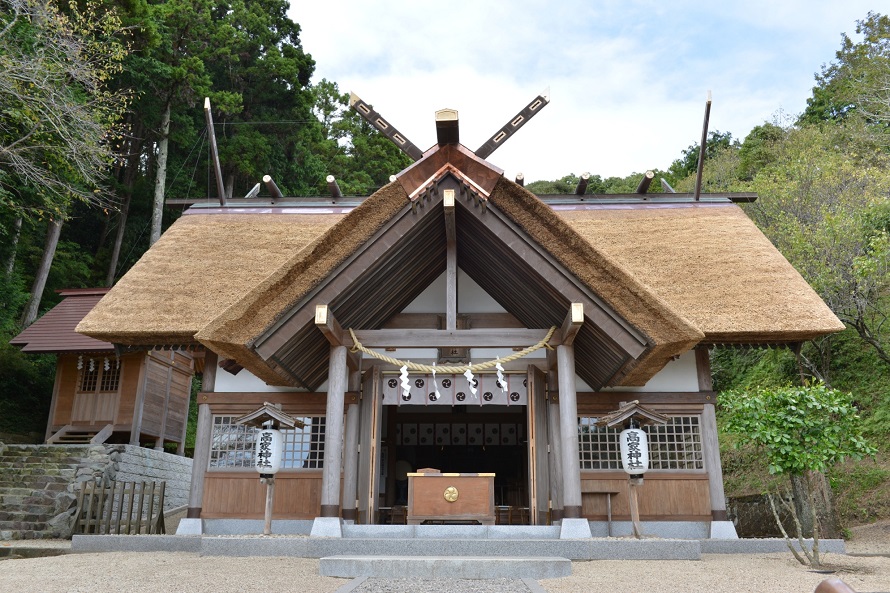 庖丁式奉納は5月の春の例大祭のほか、10月17日の秋の例大祭、11月23日の新穀感謝祭でもとり行われる。