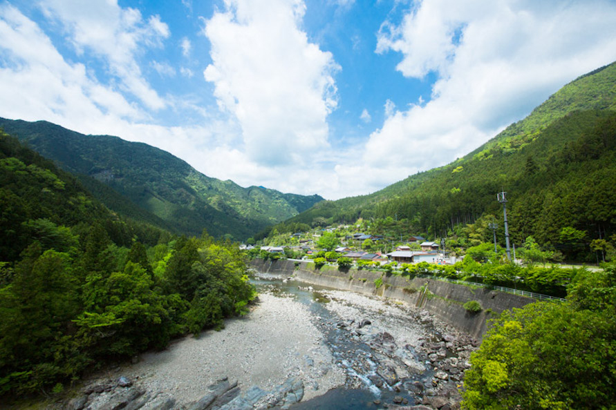 アマゴやアユが泳ぐ三重県最大の河川、宮川は長さ約90km。その3分の2が大台町を流れている。