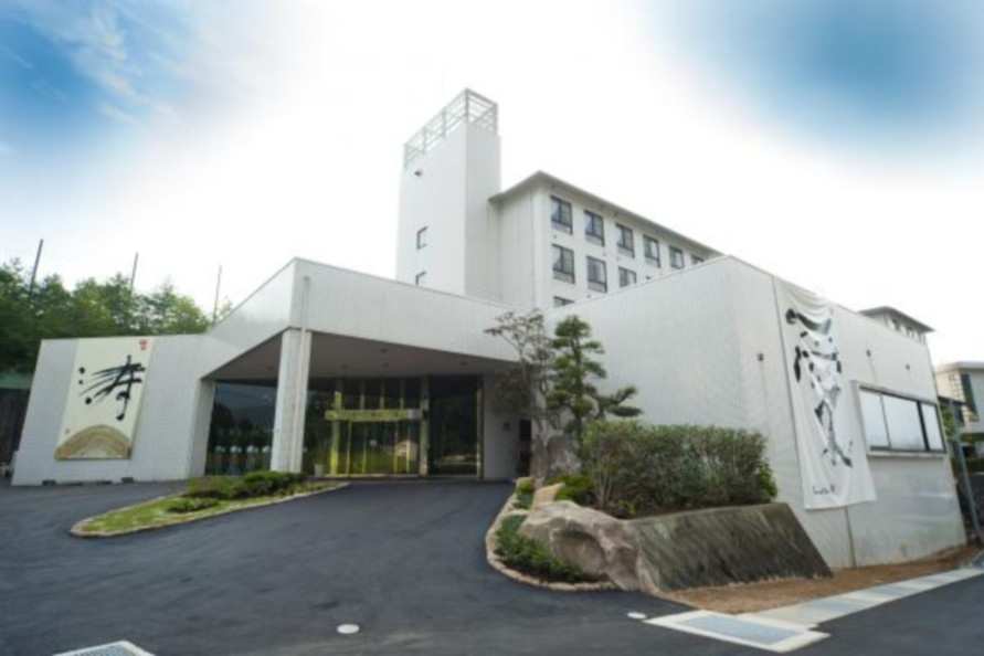 千代田ICから車で約10分とアクセスも便利なホテル。