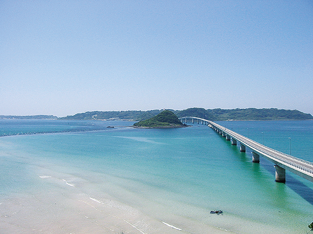 青海島 角島を巡る 山口の観光におすすめのドライブルート トヨタ自動車のクルマ情報サイト Gazoo
