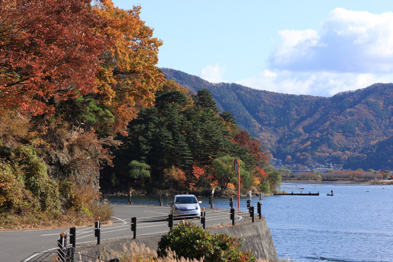 絶景ドライブルート 湖越しに富士山を望むビューロード 山梨県富士河口湖町 トヨタ自動車のクルマ情報サイト Gazoo