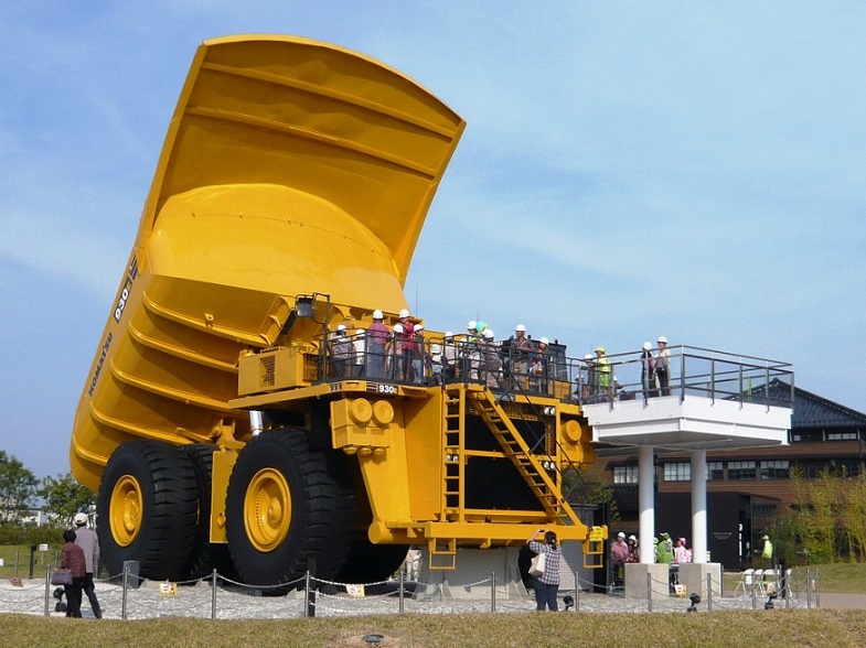 世界最大級の大型ダンプトラックが目印 こまつの杜へドライブ 石川県小松市 トヨタ自動車のクルマ情報サイト Gazoo