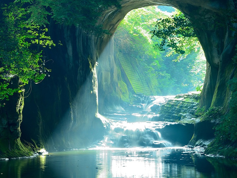 幻想的な光景に思わずため息 話題の濃溝の滝へドライブ 千葉県君津市 トヨタ自動車のクルマ情報サイト Gazoo