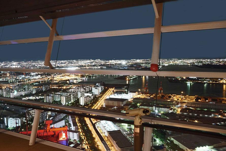 360度ぐるりガラス張り！地上252mからベイエリアの絶景を眺める　大阪府大阪市