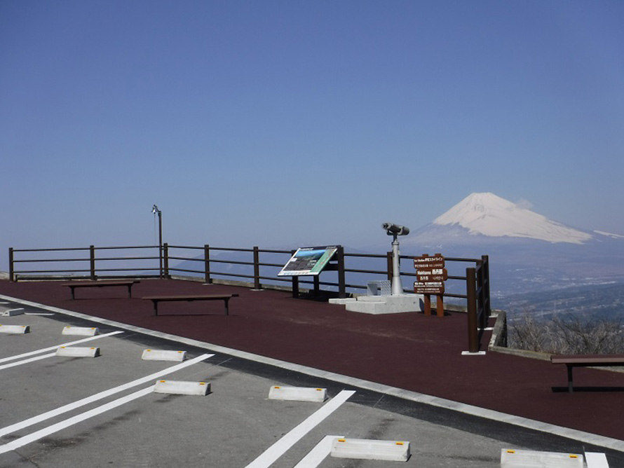 西丹那駐車場からみた富士山。