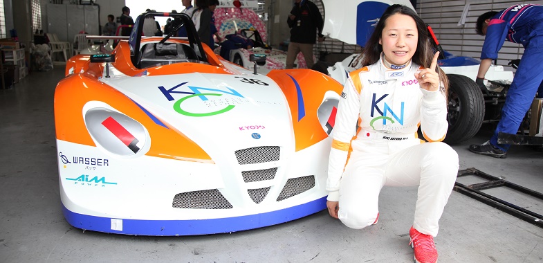 夢はf1ドライバー レーシングドライバー小山美姫さん トヨタ自動車のクルマ情報サイト Gazoo