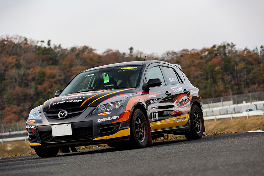 マツダファンフェスタ18 In Okayama 戦闘力を見抜いて乗り換えた理想の1台 全日本ダートトライアル選手権シリーズ2位の マツダスピードアクセラはひと味違う トヨタ自動車のクルマ情報サイト Gazoo