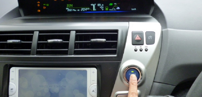 スマートキー 電子キー の電池が切れたらどうするの 意外と知らないクルマの取説 トヨタ自動車のクルマ情報サイト Gazoo