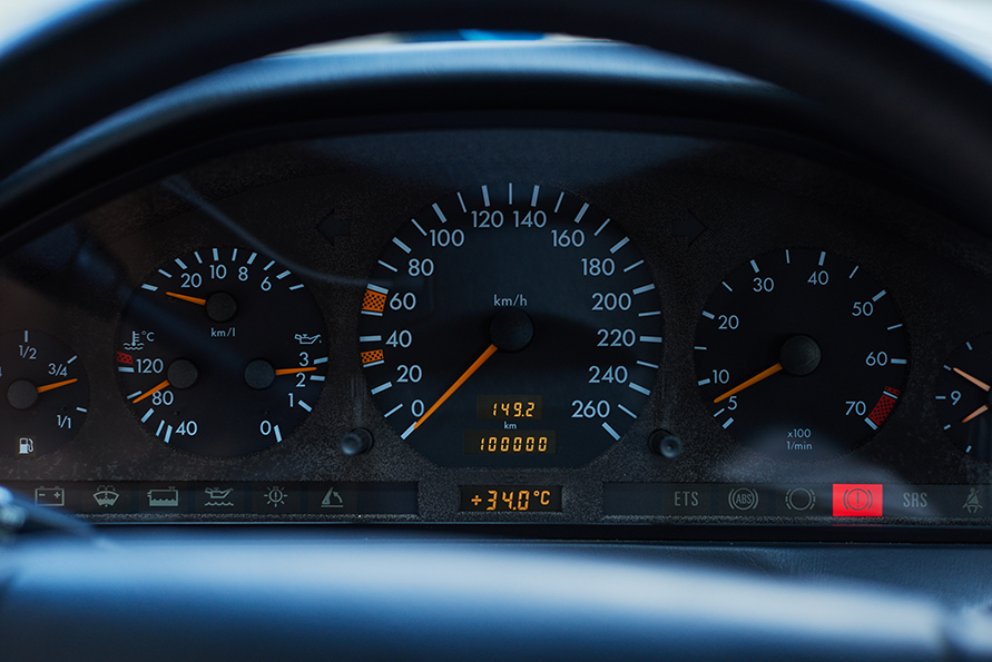 新車から24年 10万キロ 苦楽をともにした愛車 1995年式メルセデス ベンツ Sl3 R129型 トヨタ自動車のクルマ 情報サイト Gazoo