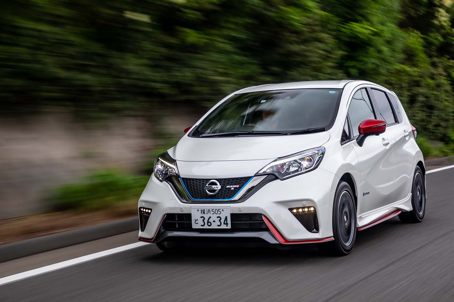 Nissan note 2018. Nissan Note e-Power Nismo. Nissan Note e-Power 2019. Nissan Note e-Power 2018. Note e Power 2021.