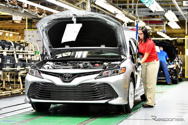 トヨタの米国ケンタッキー工場で量産が開始された新型カムリ