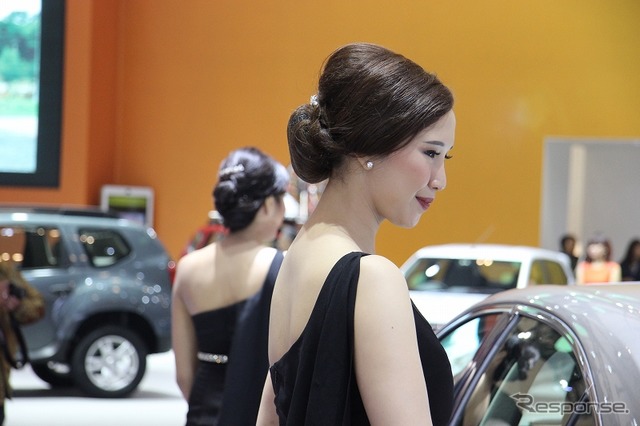 インドネシアモーターショー17 スラリとしたアジア美人が勢ぞろい トヨタ自動車のクルマ情報サイト Gazoo