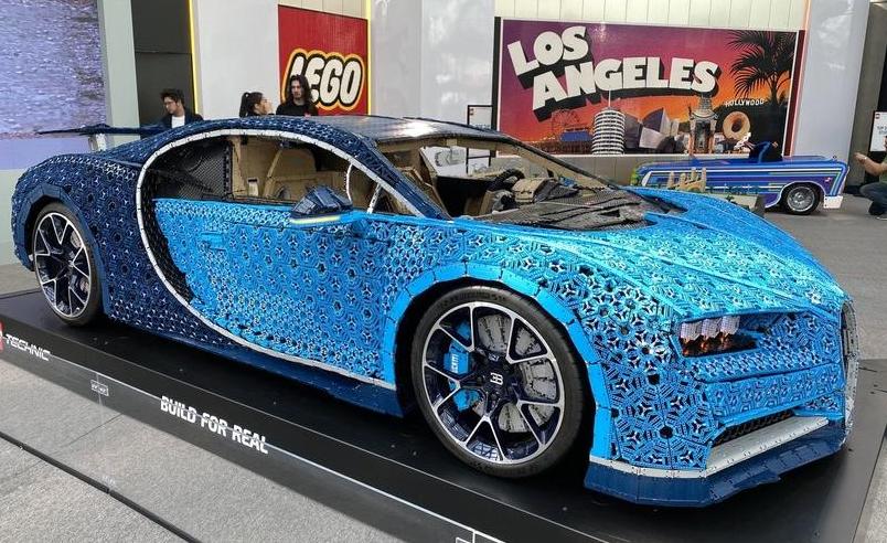 レゴが実物大のブガッティ シロン 製作、実際に走るEVに…ロサンゼルスモーターショー2019