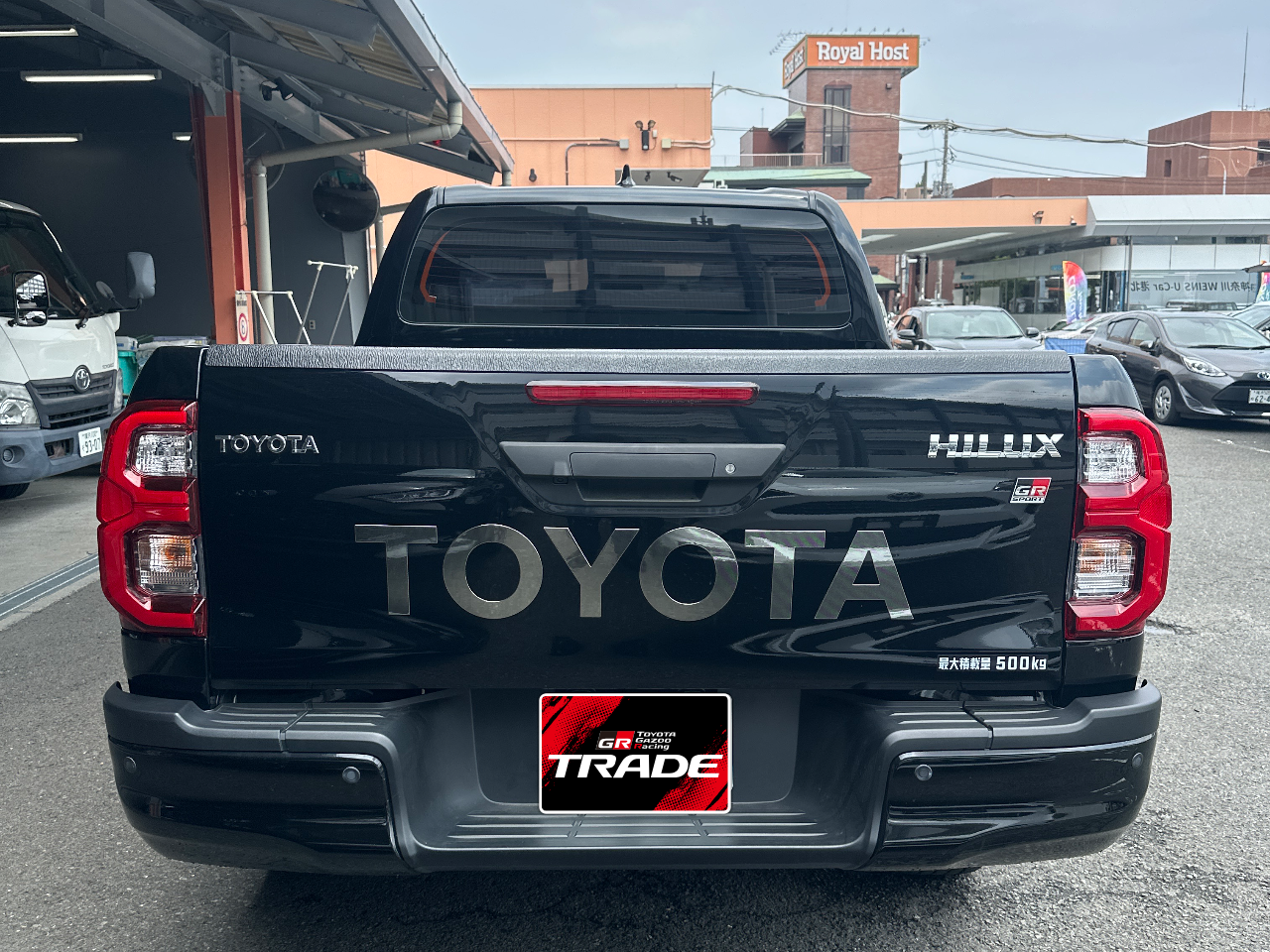 トヨタ ハイラックス Z GRスポーツ（2024年・1.1万km・ブラック系）の